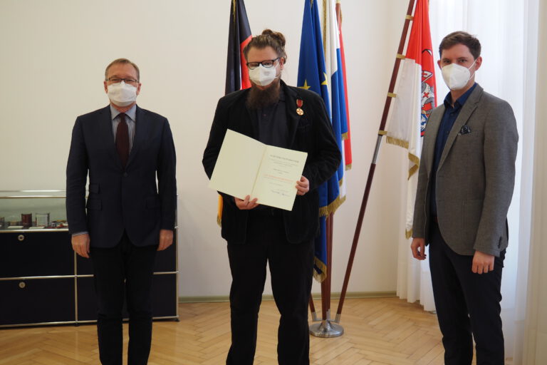 Michi Schmitt erhält Verdienstmedaille