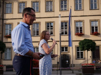 Cem Özdemir und Lisa Badum auf dem Maxplatz