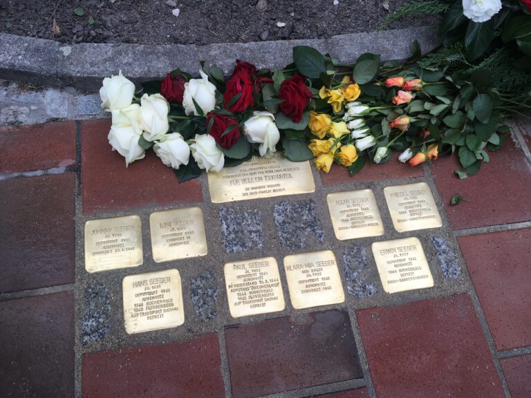 Stolpersteine für Familie Seeger