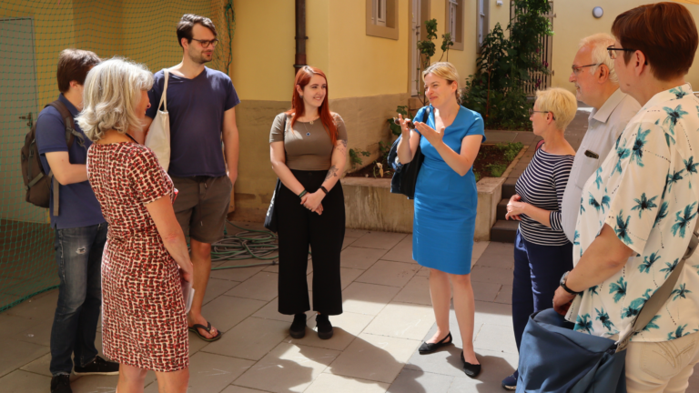 Grüne Spitzenkandidatin besucht soziale Einrichtungen in Bamberg