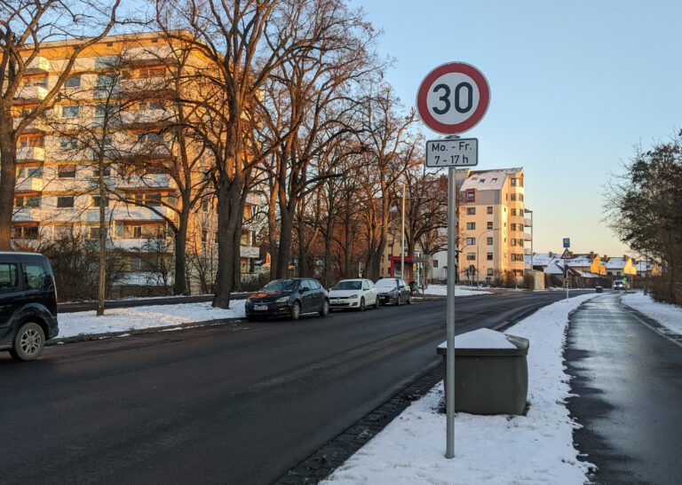 Tempo 30 am Kunigundendamm bei der Trimbergschule