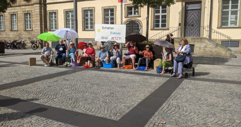 Schatten … Wasser … Grün … JETZT !